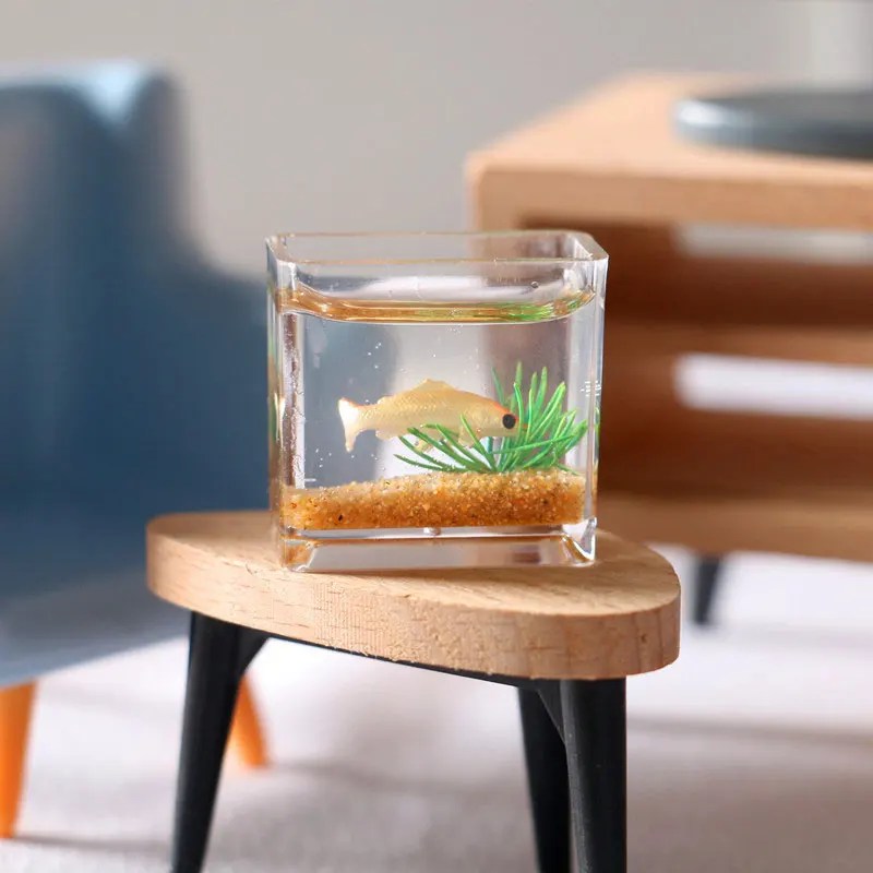 1 adet Dollhouse minyatür cam balık tankı kase akvaryum bebek evi ev süsleme oyuncak Dollhouse çıkartmaları için Kawaii odası dekor - Görsel 4