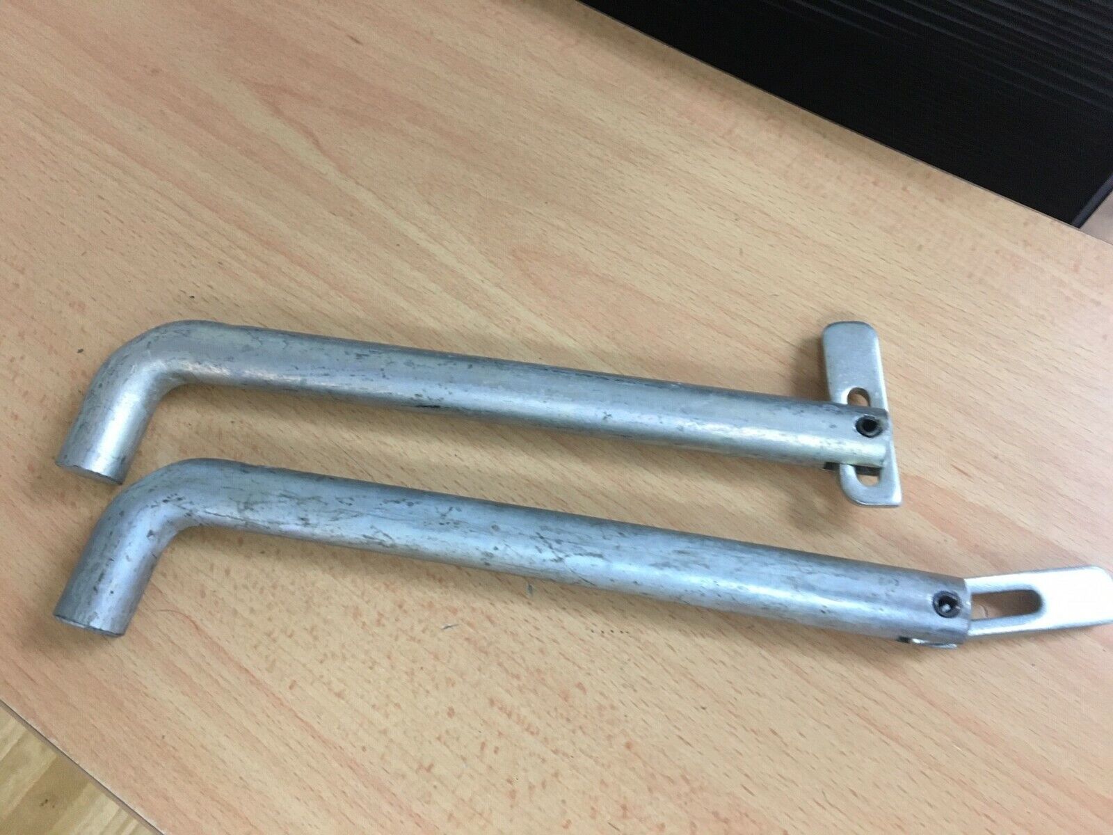 Toggle Locking Pins for securing attachments onto Forklift Tines (Pair) - Görsel 3