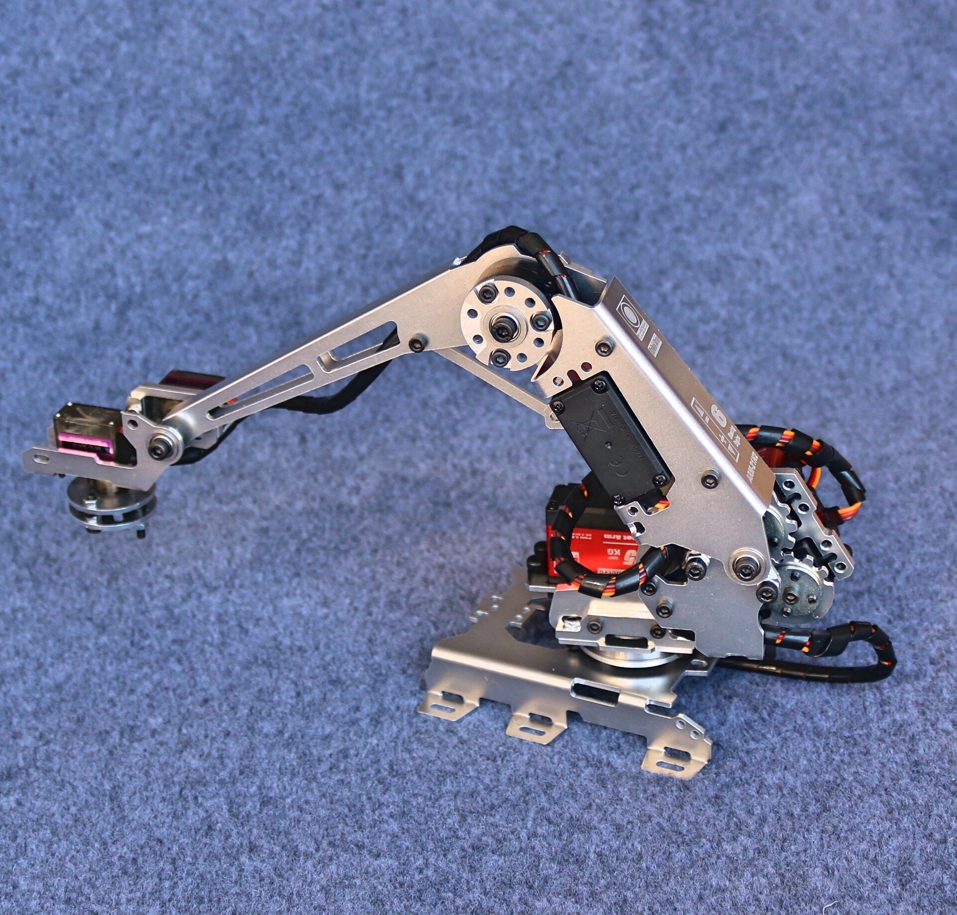 Yeni 6dof robotik kol vantuz çok serbestlik dereceli manipülatör Arduino için 6 adet servolar ile endüstriyel Robot kolu modeli DIY kök oyuncak