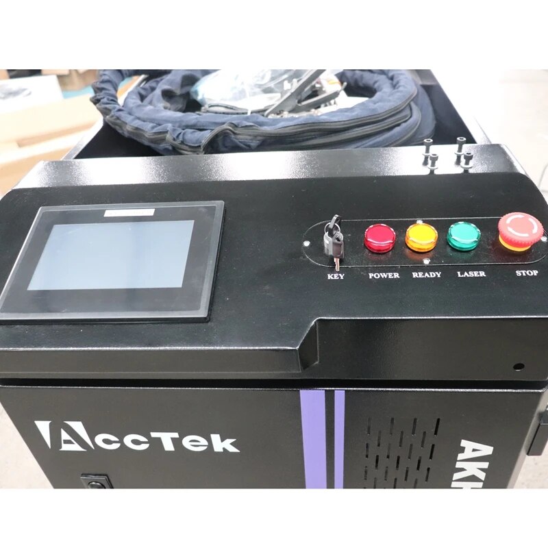 Metal için stokta KAYNAK MAKINESİ W çift eksenli lazer kaynakçı ile el Fiber lazer 2000
