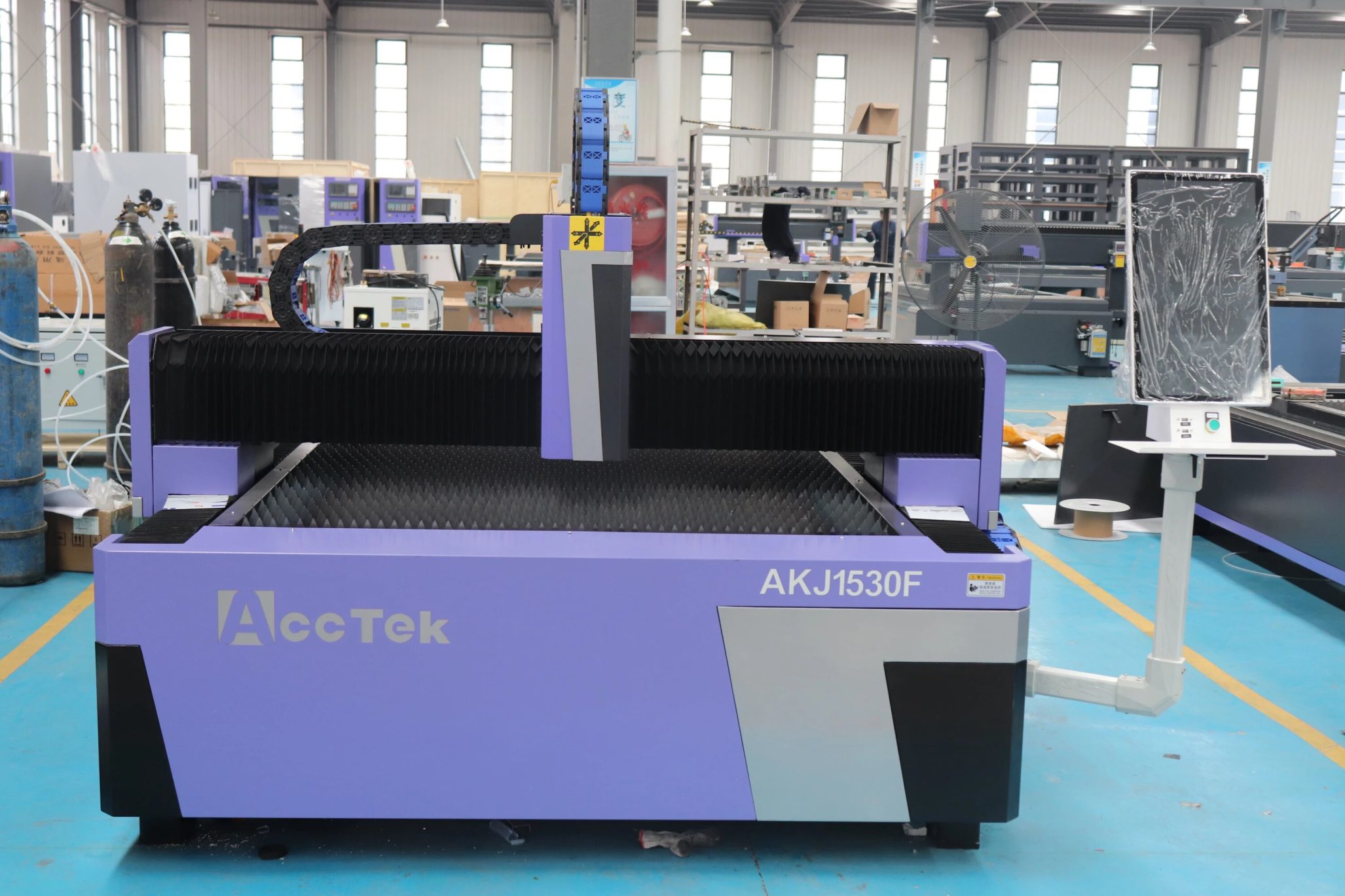 Uygun fiyat, Fiber lazer kesim makinesi, 1-3KW, Au3tech denetleyici, CE belgesi, araba mimari elektronik