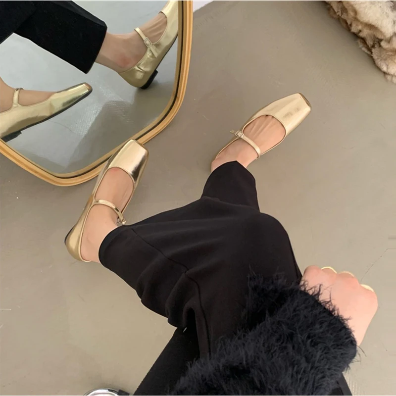Antsquare kare ayak bale ayakkabıları moda düşük topuk Mary Jane ayakkabı Casaul gümüş sığ toka yumuşak taban ayakkabı Zapatos De Mujer