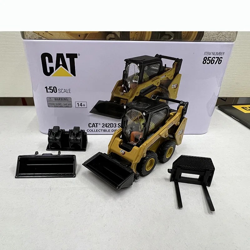 Die Cast 1:50 ölçekli kedi Cat d3 Caterpillar kompakt lastikli yükleyici Forklift alaşım modeli 85676 yetişkin koleksiyonu statik dekorasyon