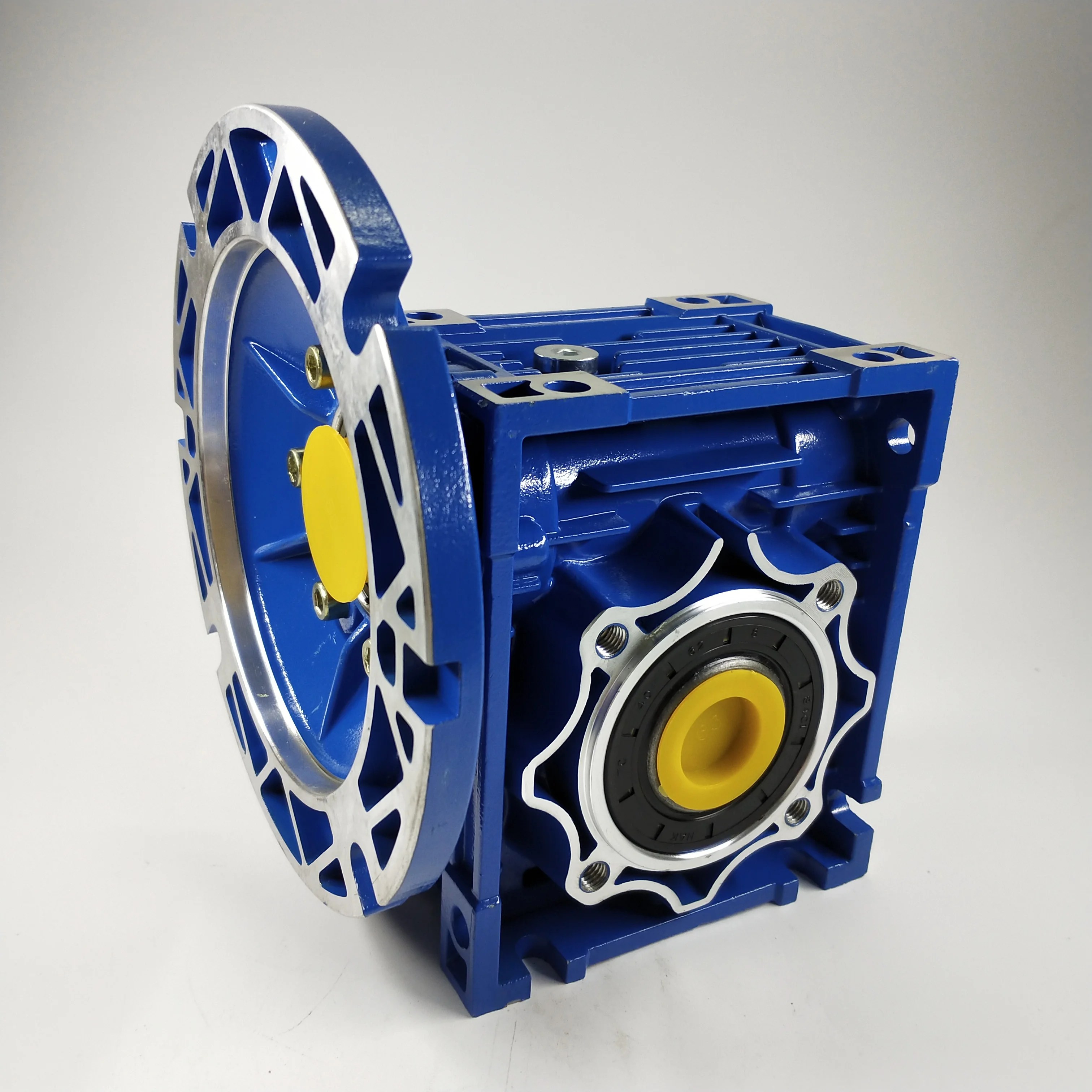 NMRV050 sonsuz dişli redüktör oranı 7.5:1-100:1 Motor çerçevesi 56C 5/8 giriş deliği NEMA c-yüz elektrik motorları için dik açı şanzıman