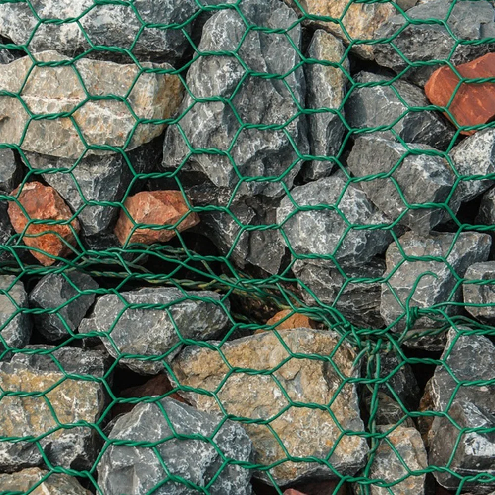 Yeşil çiçek tel kümes örgüsü 400CM tavuk tel altıgen kanatlı bahçe için galvanizli PVC kaplı tavuk tel örgü çit
