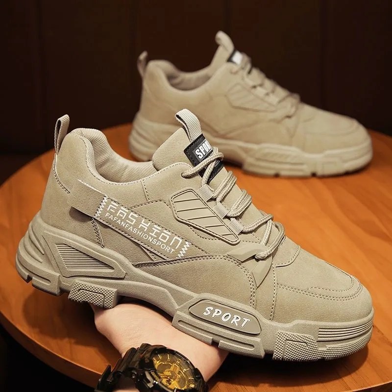 2024 yeni erkekler vulkanize ayakkabı işık PU deri rahat ayakkabı açık kaymaz iş ayakkabısı erkekler için platformu Sneakers Zapatos Hombres