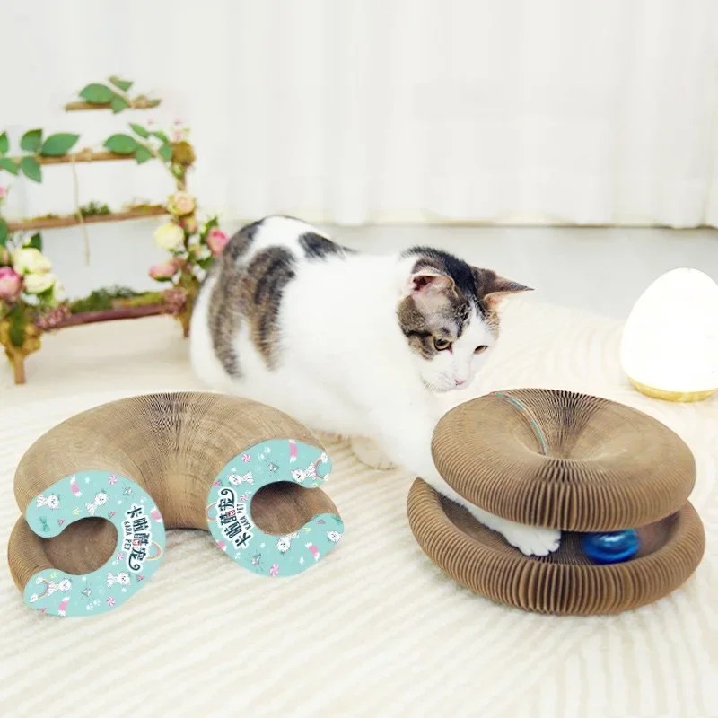 Akordeon kedi tırma geri çekilebilir kurulu oluklu Pet malzemeleri sondaj çan topu kedi oyuncak pikap ile taşınabilir gitmek