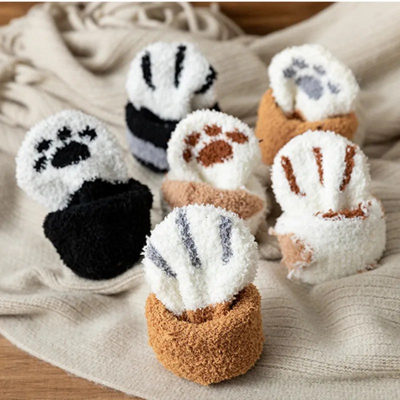 Dreamlikelin Kawaii karikatür beyaz çoraplar kadınlar için sevimli 3d köpek kedi pençe desen kadın polar sıcak komik çoraplar ev kat uyku - Görsel 6