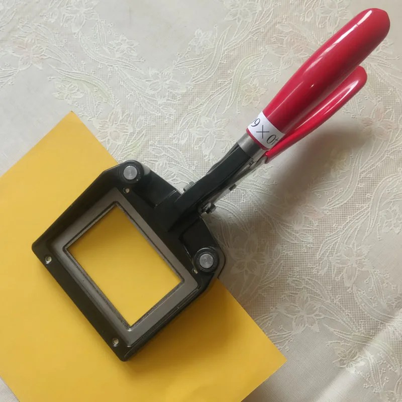 El düzenlenen kimlik kartı lisans resim yumruk 25x35mm 30x40mm 35x45mm 40mm x 60mm 50x70mm pasaport fotoğraf kesici dikdörtgen kesme aracı