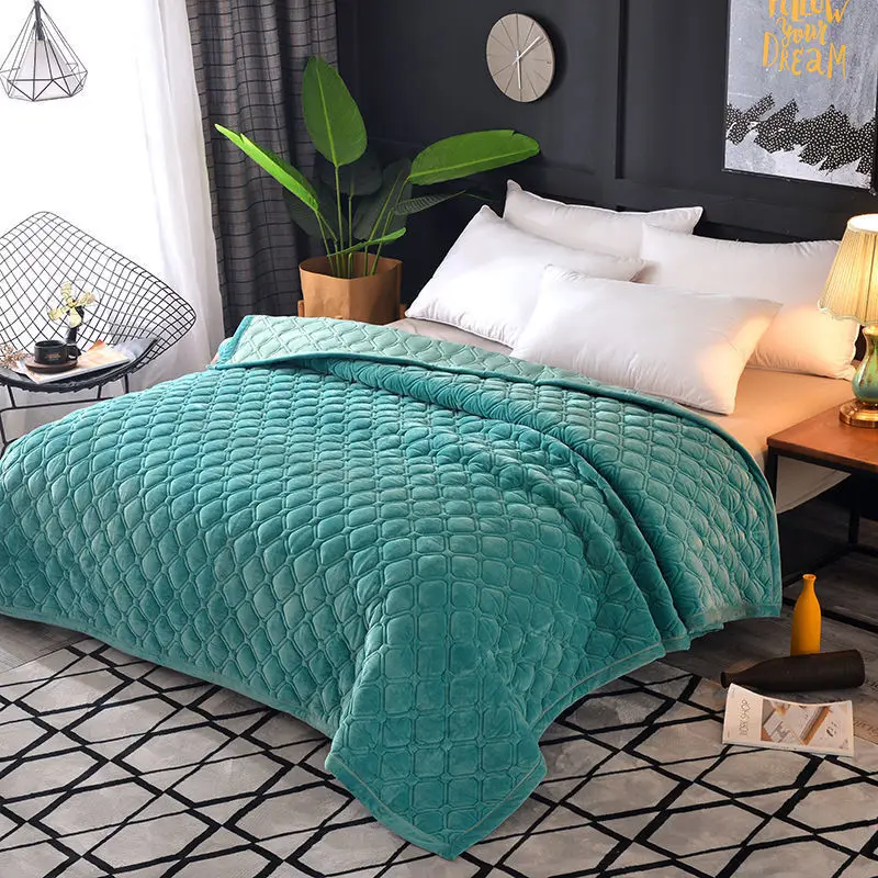 Kalın yatak örtüsü düz renk pazen yatak çarşafı kristal kadife Bedcover kapitone yumuşak Coverlet seti polar battaniye yatak