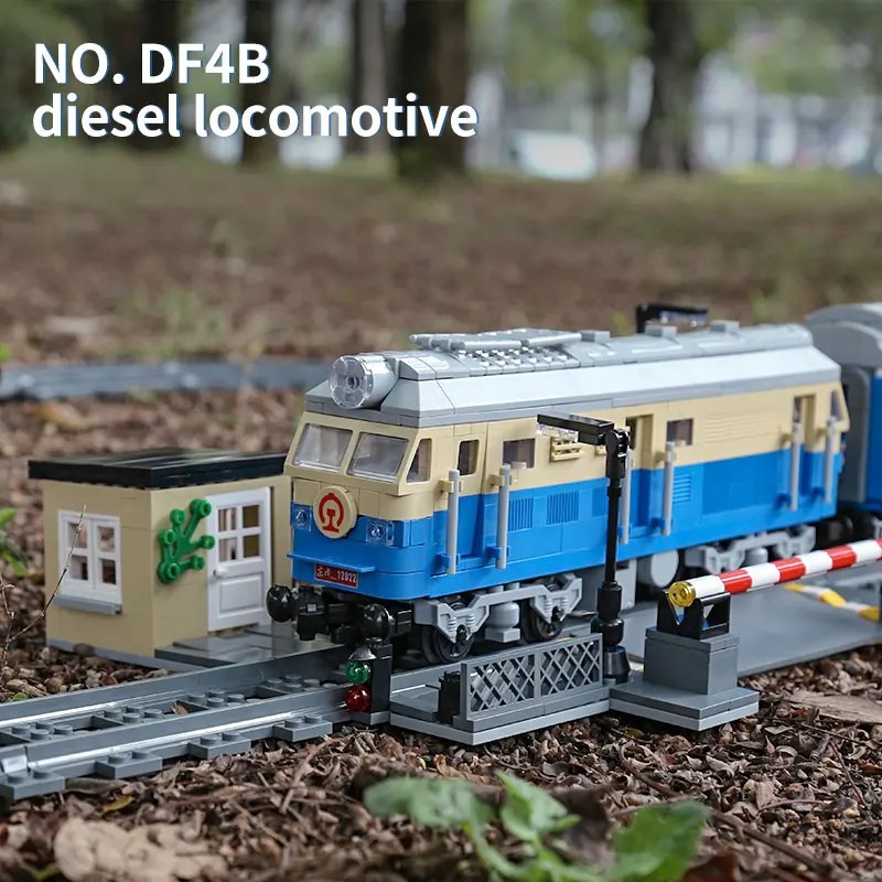 Kalıp kral 12022 dünya demiryolu DF4B dizel lokomotif tren tuğla yapı kitleri teknik RC elektrikli parça doğum günü hediyesi - Görsel 2