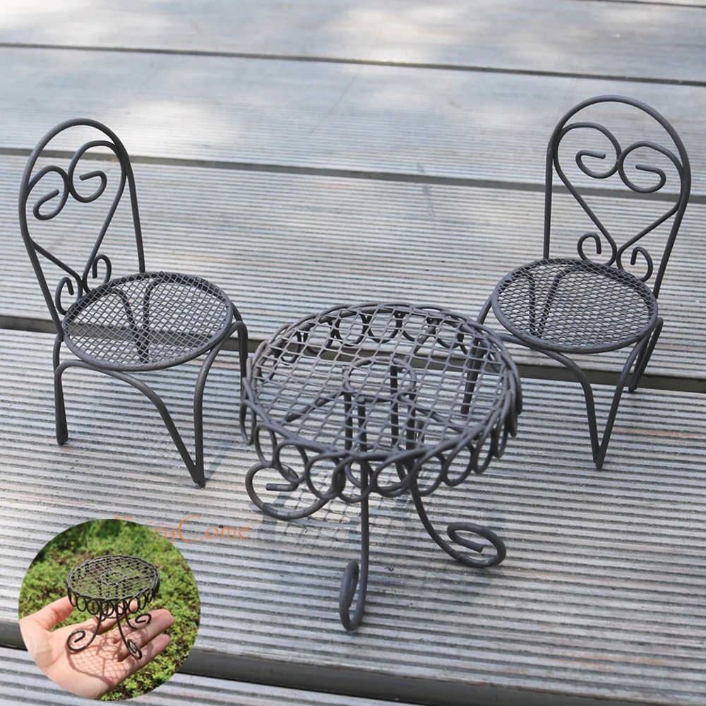 Peri bahçe masa ve sandalyeler Metal Retro Dollhouse minyatür bahçe öğeleri Set teraryum ev oturma odası dekorasyon aksesuarları