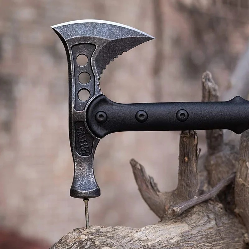 Çok fonksiyonlu açık kamp balta avcılık araçları Touris Survival eksenleri taşınabilir taktik tomaet Tomahawk çekiç acil dişli